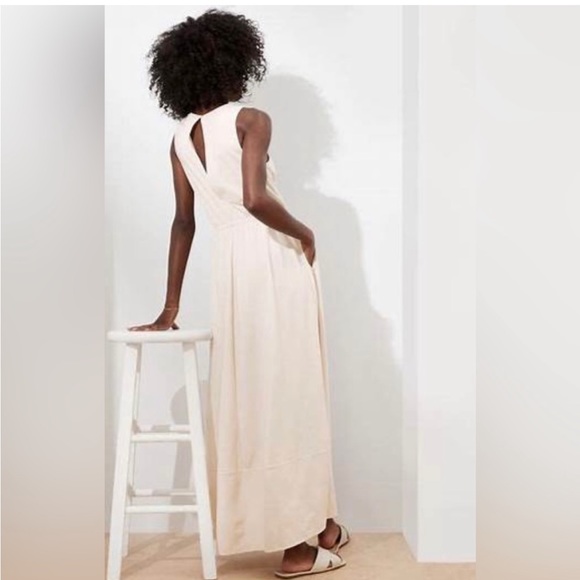 Banana Republic Open Back Maxi Dress - Picture 2 of 14